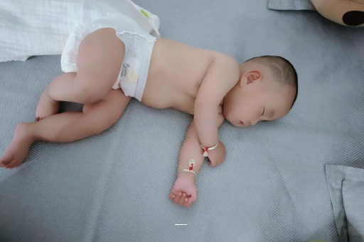 博尔塔拉三个月宝宝头围